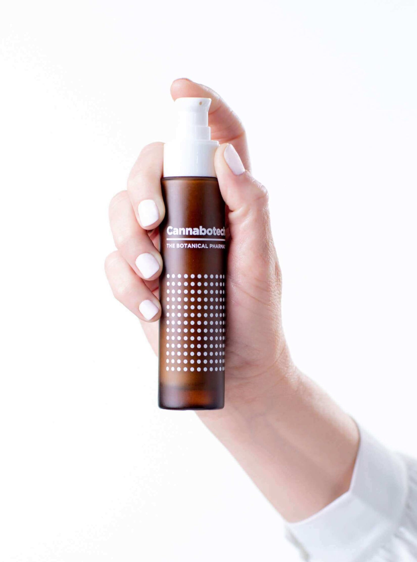 Customer dispensing Nurture Lotion Skin Support